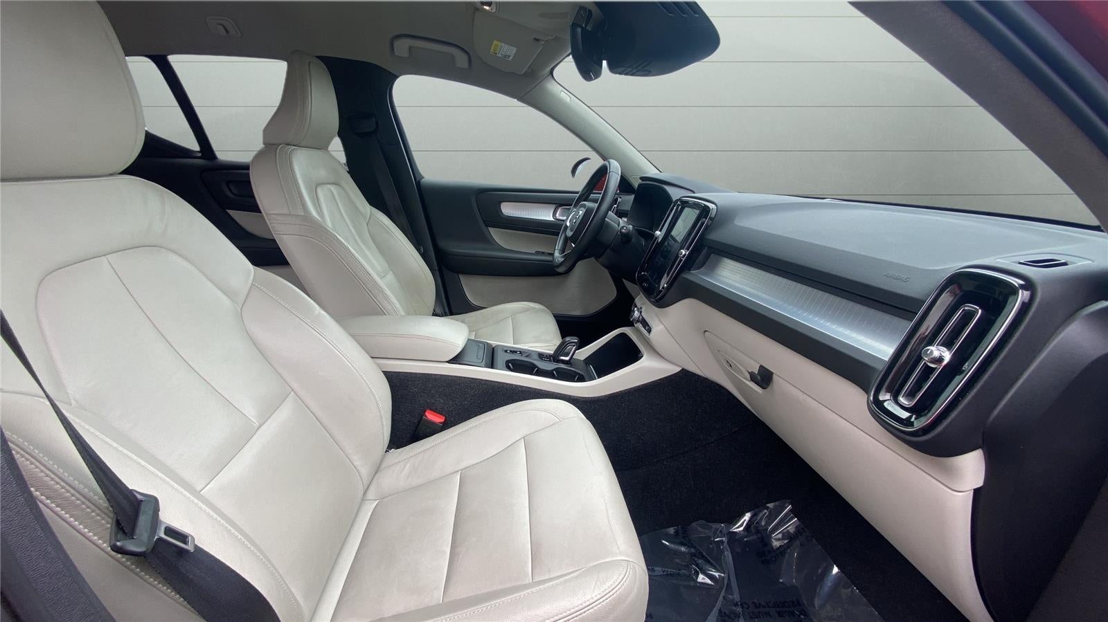 2019 Volvo XC40 Momentum