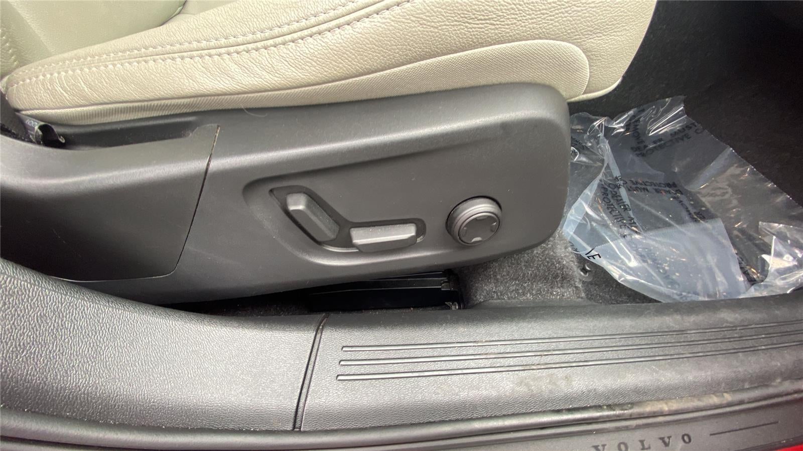 2019 Volvo XC40 Momentum