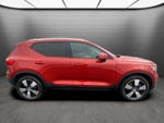 2019 Volvo XC40 Momentum