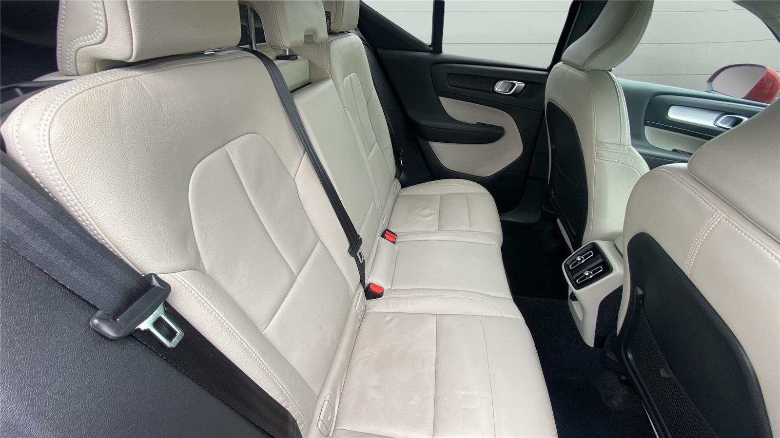 2019 Volvo XC40 Momentum