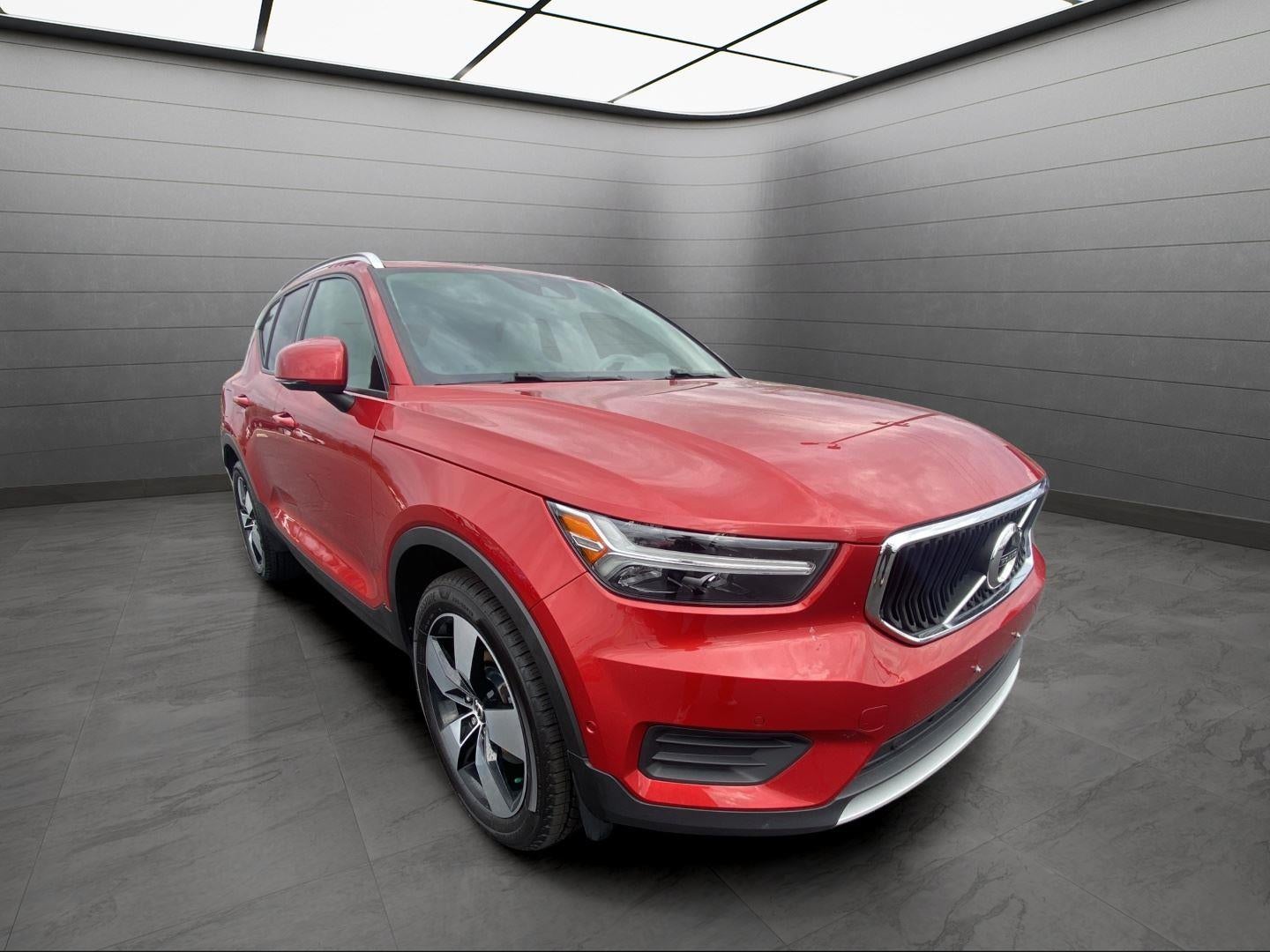 2019 Volvo XC40 Momentum