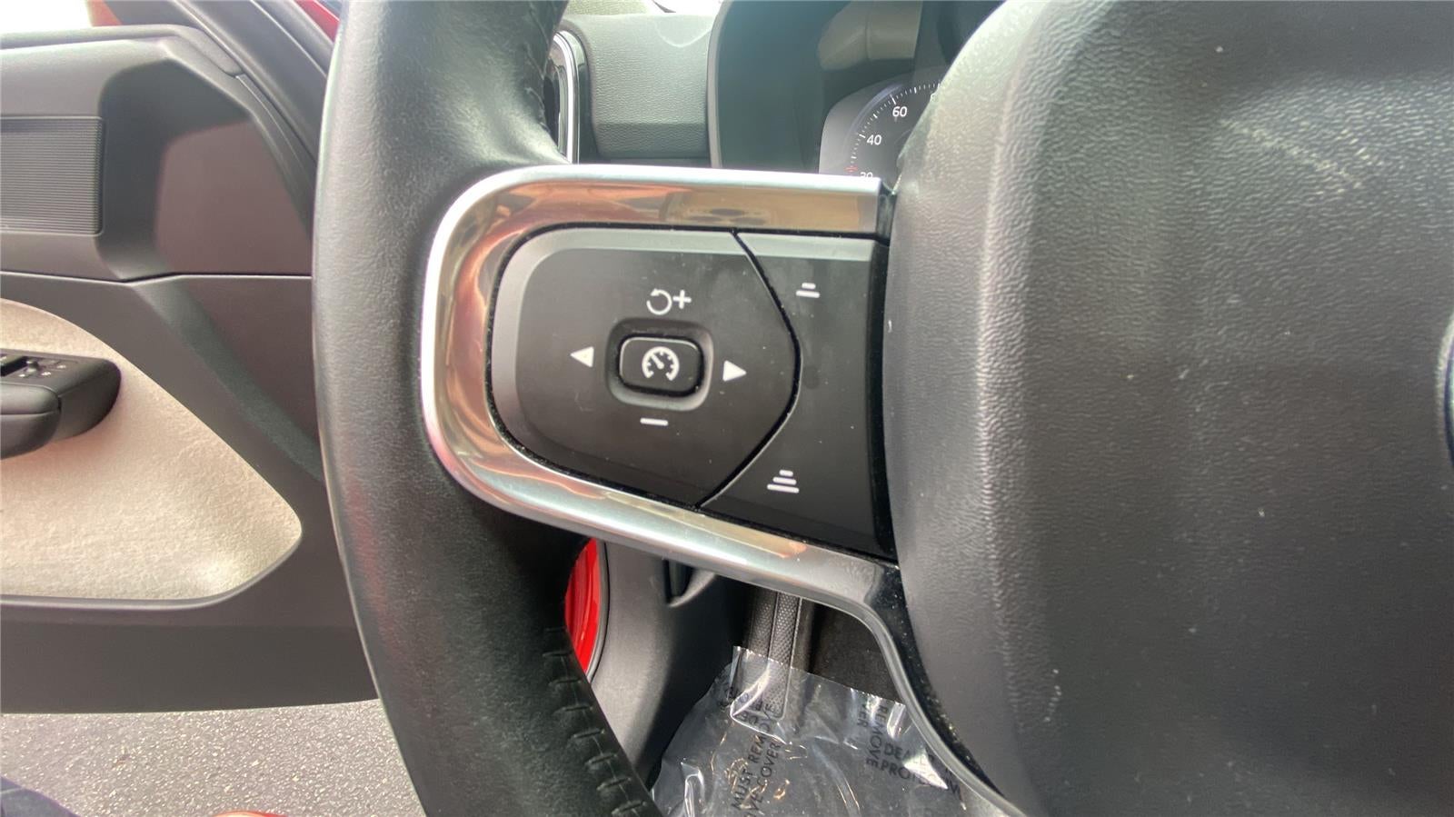 2019 Volvo XC40 Momentum