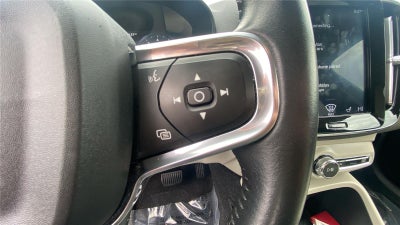 2019 Volvo XC40 Momentum