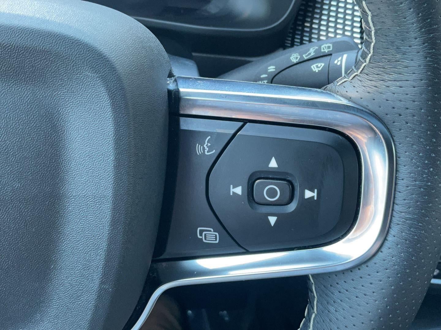 2021 Volvo XC40 Recharge P8 eAWD Pure Electric