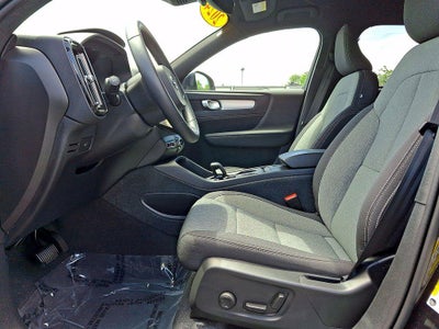 2024 Volvo Xc40 B5 AWD Core Bright Theme