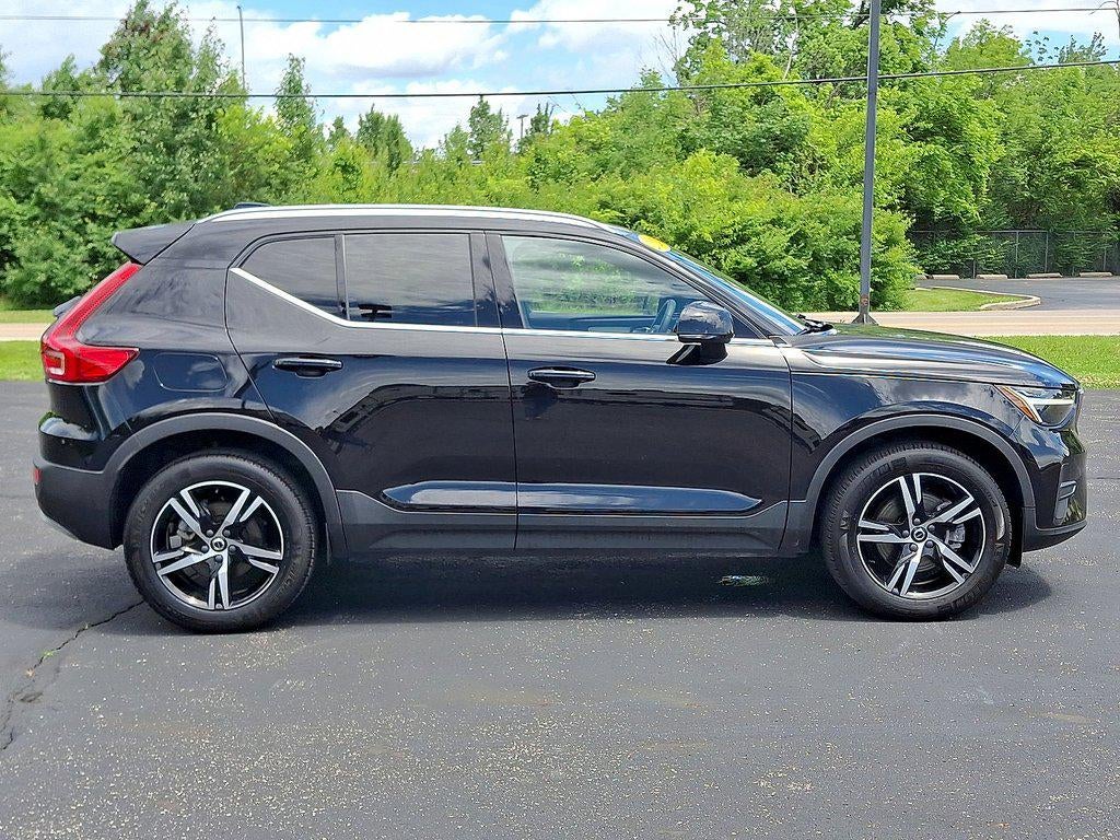 2024 Volvo Xc40 B5 AWD Core Bright Theme