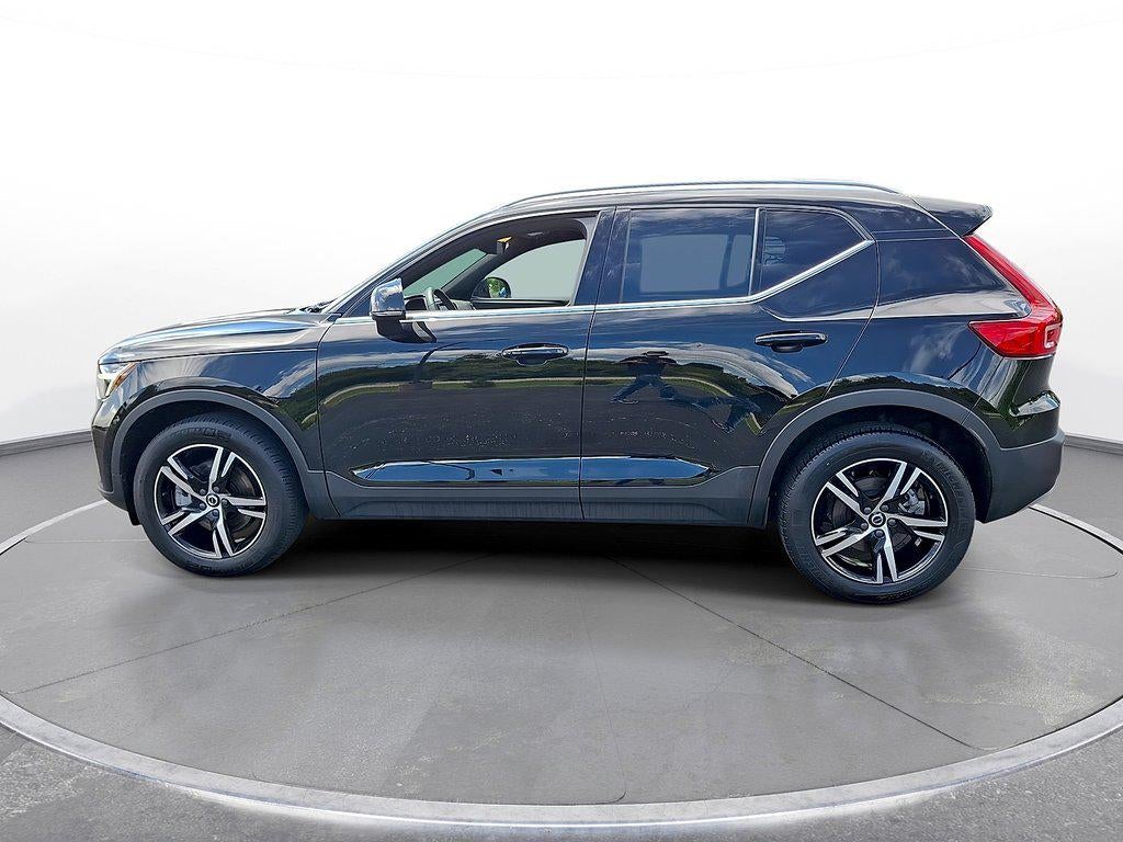 2024 Volvo Xc40 B5 AWD Core Bright Theme