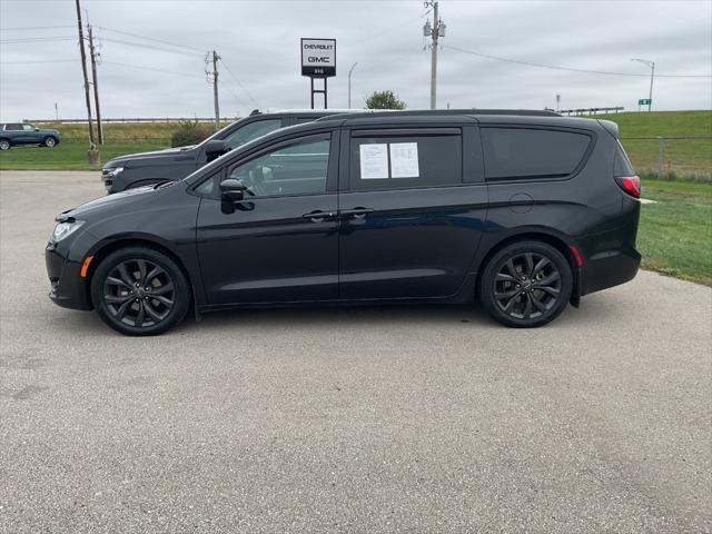 2020 Chrysler Pacifica Limited 35th Anniversary