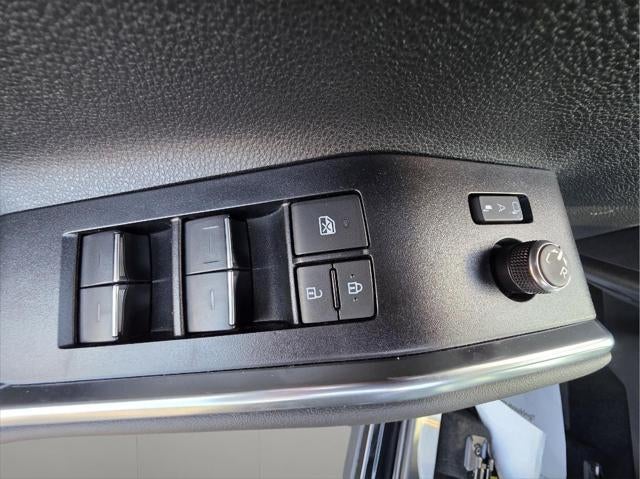 2025 Toyota Highlander Hybrid Platinum