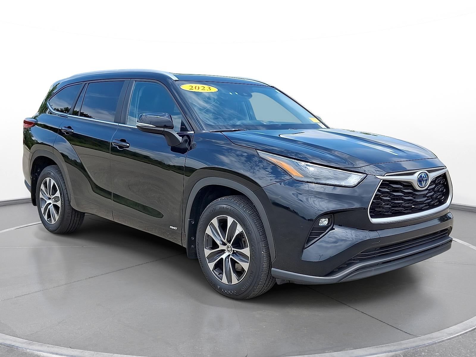 2023 Toyota Highlander Hybrid XLE