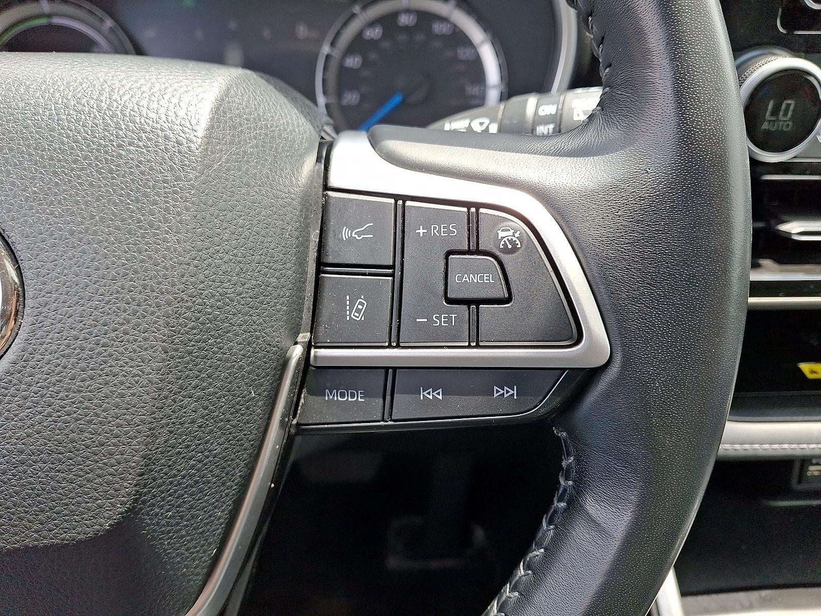 2023 Toyota Highlander Hybrid XLE