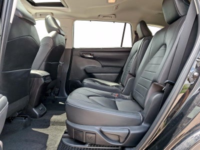 2023 Toyota Highlander Hybrid XLE