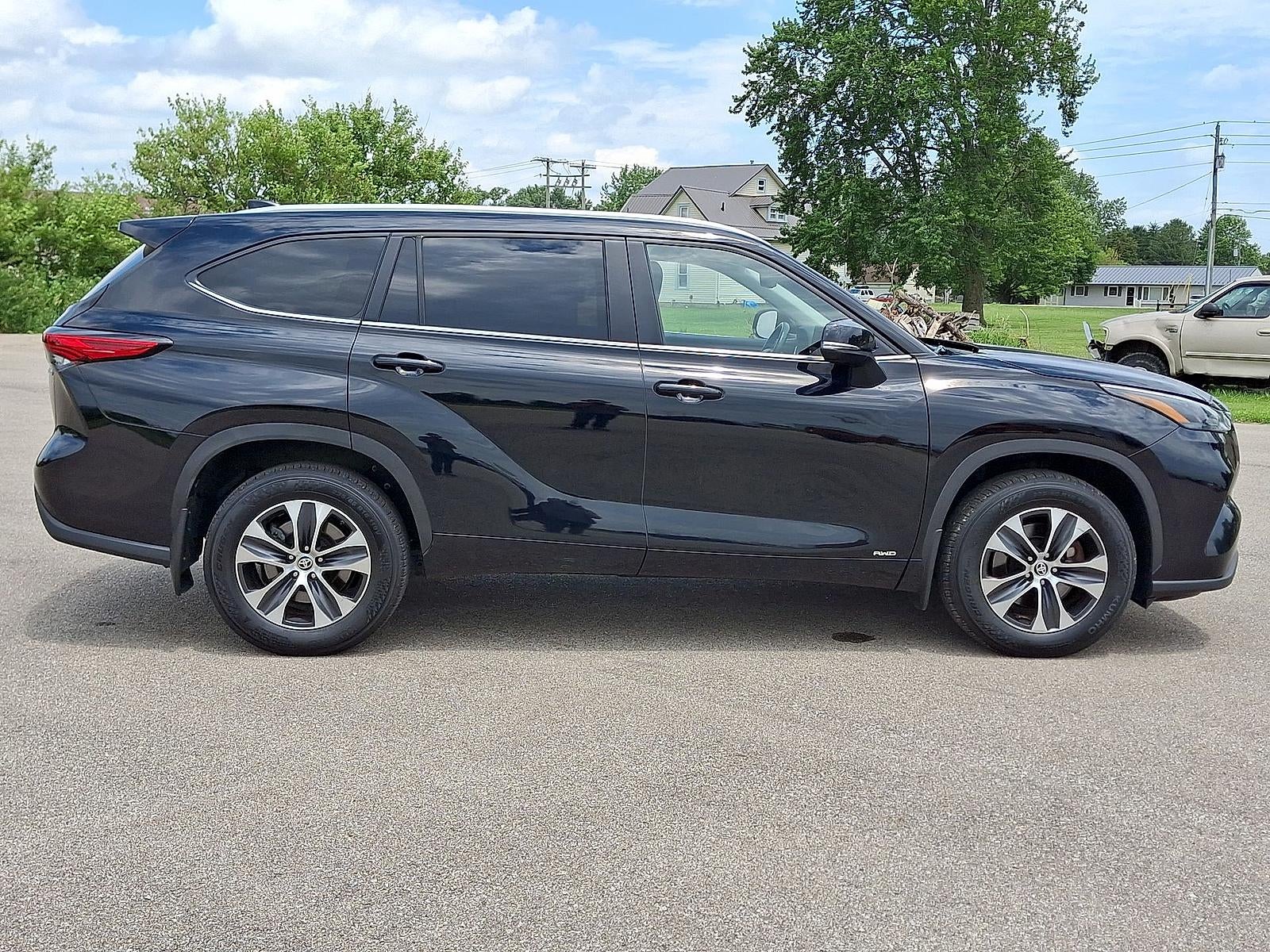 2023 Toyota Highlander Hybrid XLE