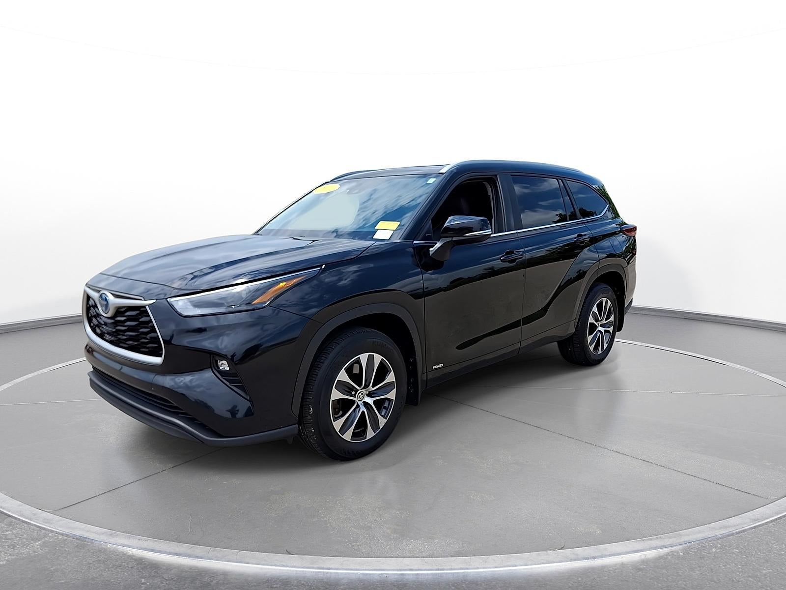 2023 Toyota Highlander Hybrid XLE