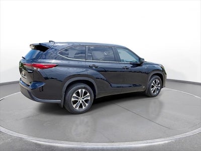 2023 Toyota Highlander Hybrid XLE