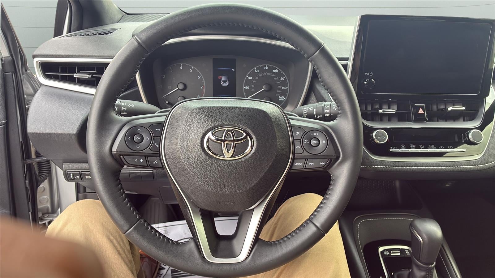 2025 Toyota Corolla Hatchback SE