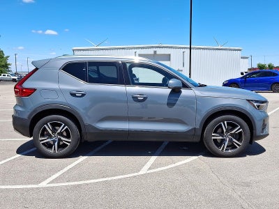 2023 Volvo XC40 Core