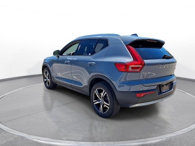2023 Volvo XC40 Core