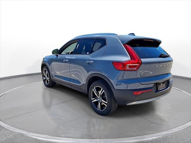 2023 Volvo XC40 Core