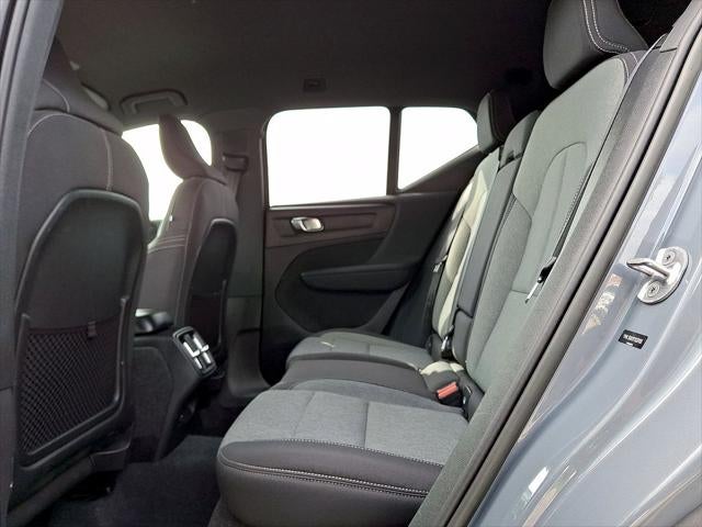 2023 Volvo XC40 Core