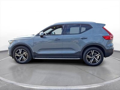 2023 Volvo XC40 Core